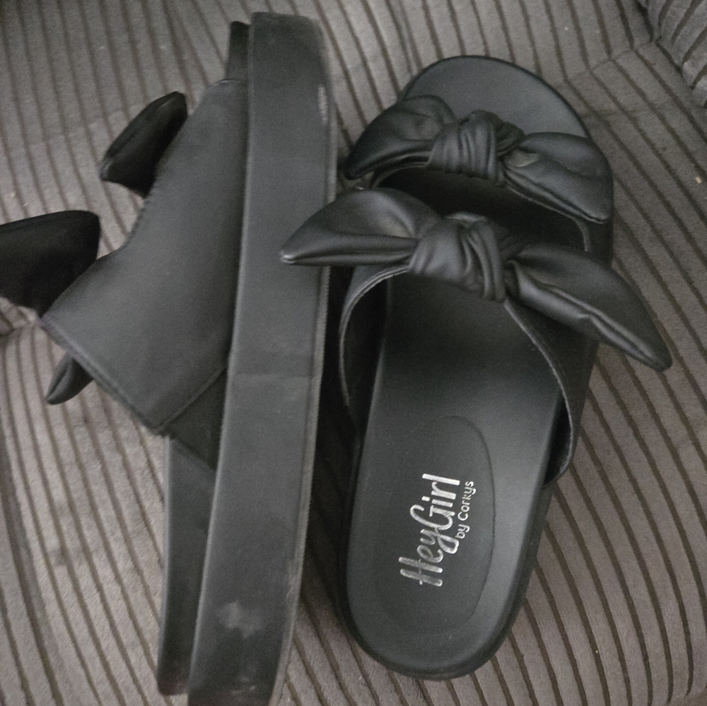 Corkys Lil Bit Knotty Black Bow Slides